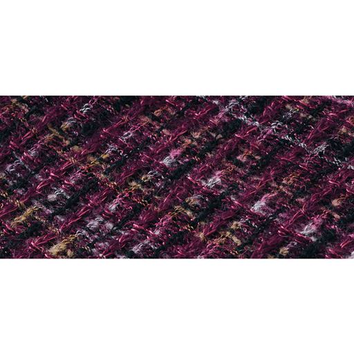 やや薄手でざっくりと編んだニット素材。