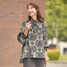 ボウタイダマスク柄ブラウス