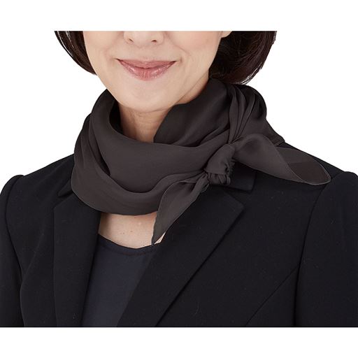 ブラック<br>シルクシフォンの素材で肌触りもなめらか。