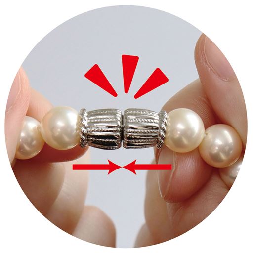 留め具はマグネットで着脱簡単!