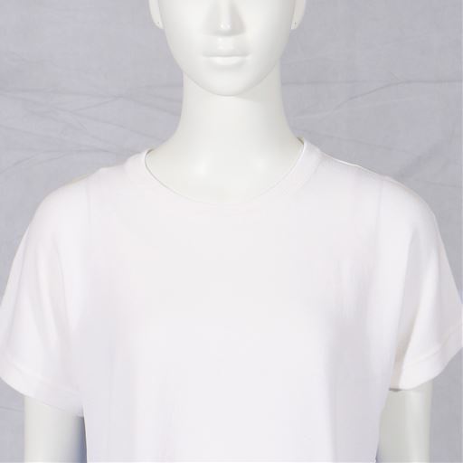 異素材切り替えニット<br>襟元