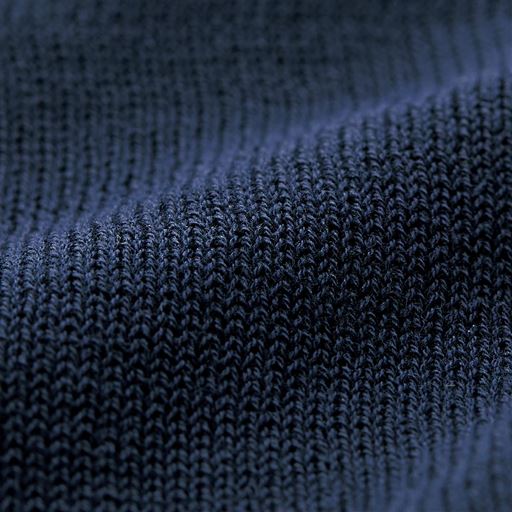 Vネックニットプルオーバー<br>伸縮性があり着やすい天竺編み