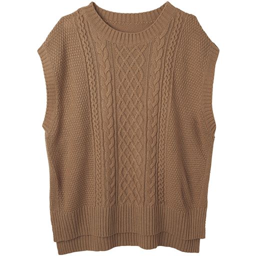 ケーブル編みニットベスト<br>ベージュ