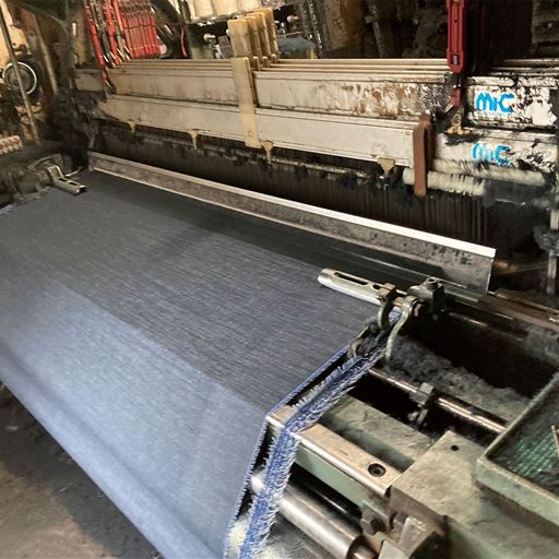 三河木綿<br>厚すぎず薄すぎない程よい厚みで1年を通して着られる生地