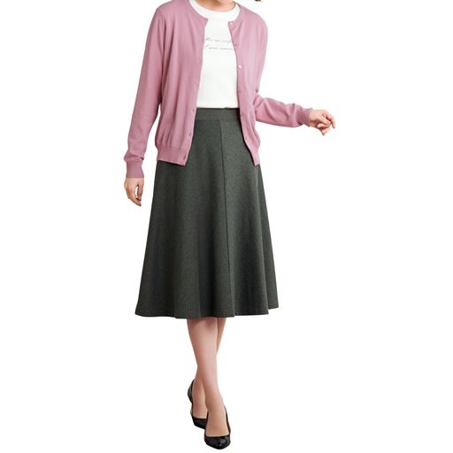 グレイッシュピンク コーディネート例