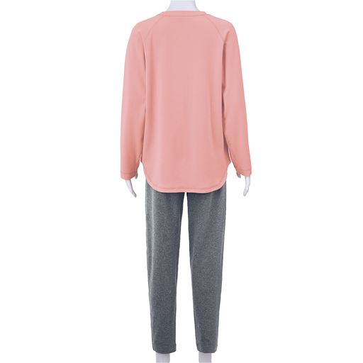 ピンク(パンツ:チャコールグレー)