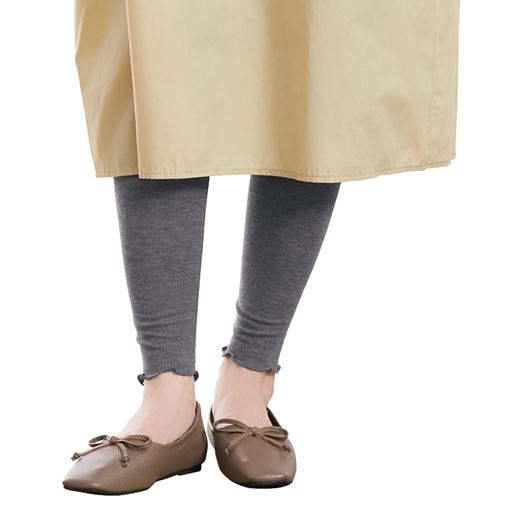 チャコールグレー 着用例