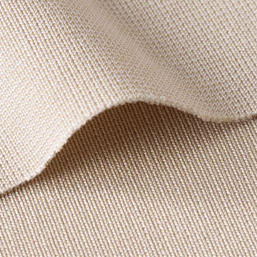 接触冷感素材で夏でも快適 触れた瞬間ひんやりと涼しい風合いが夏の着替えをサポート