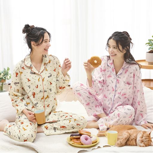 (左から)ソフトピンク、ベージュ系