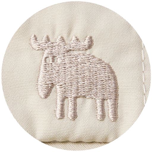 サイドに同系色のエルクの刺しゅう