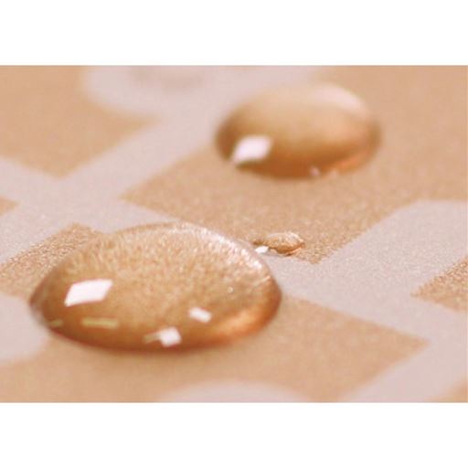 湿気の多い日本の気候に負けず、色あせや変質しにくいので、長く快適に使えます。