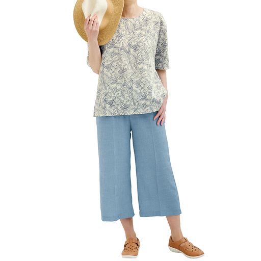 ライトブルー コーディネート例<br>※モデル身長:166cm