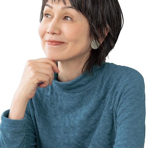 ブルー<br>着ぶくれしにくく、リッチなぬくもり