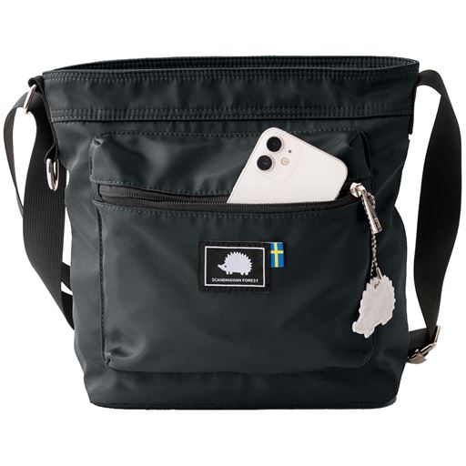 ハリのある生地で、キレイなフォルムをキープ。 リフレクターチャーム