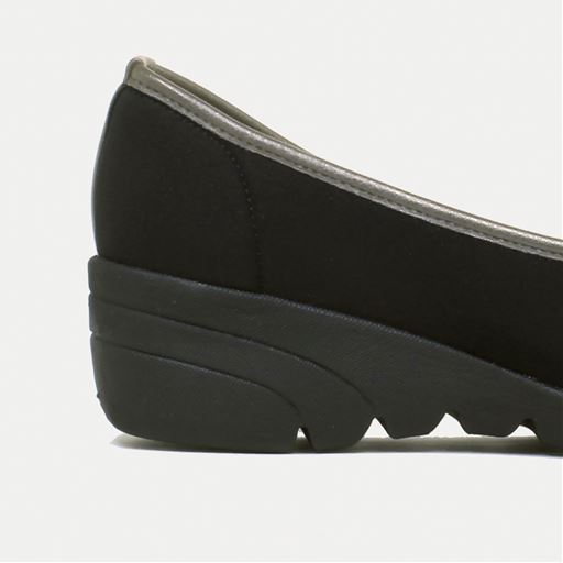 ぐらつきにくい