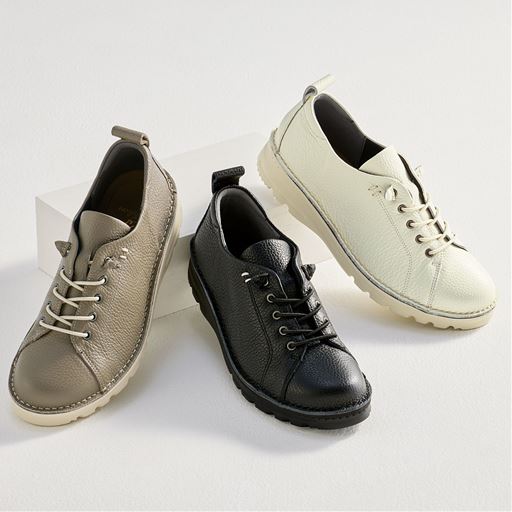 (左から)グレー ブラック アイボリー