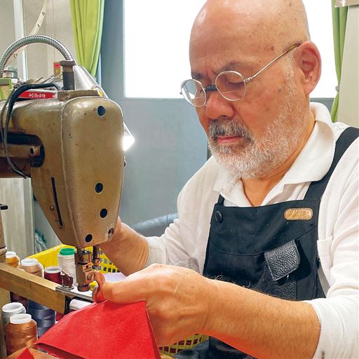 靴職人 増田氏 こだわりのイタリア「マストロット社」製皮革を使用し 国内で職人が丁寧に製造