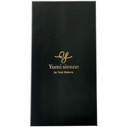 大切に保管できる専用ボックス付き