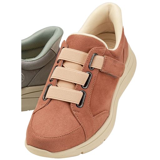 ピンクベージュ