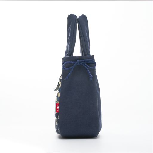 紺<br>サイドのヒモでマチの調節可能