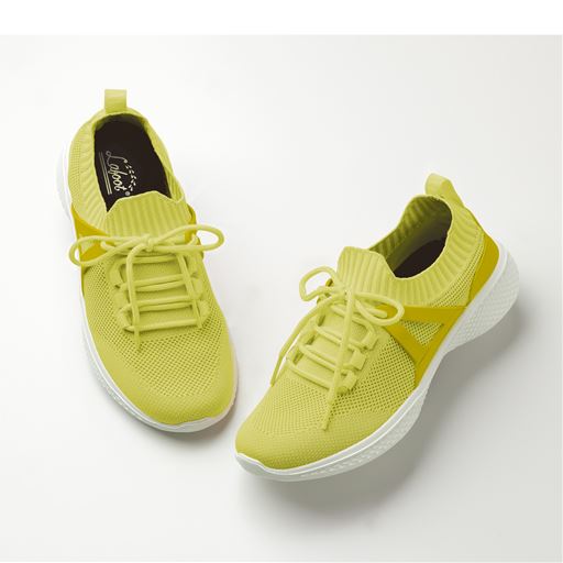 ライムグリーン