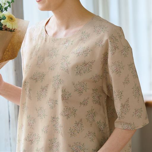 【日本製】 綿100%花柄ブラウス