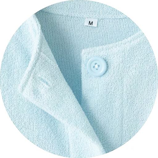 サッと脱ぎ着がしやすい前開きのボタン仕様で、着替えもラクラク。授乳される方にもおすすめ。