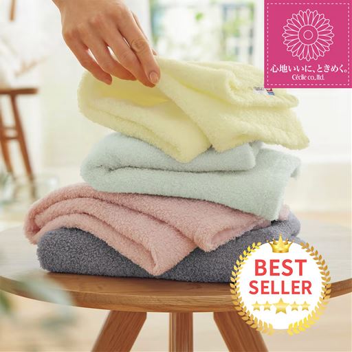 (上から) D (はちみついろ)・A (そらいろ)・B (さくらいろ)・C (かすみいろ)<br>赤ちゃんを包む産着のようなやさしさを目指した、空気のようなタオルです。