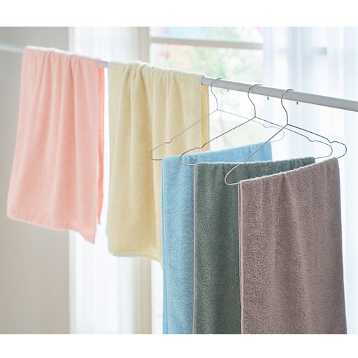 (左から) ライトピンク・ライトベージュ・ライトブルー・ダークグリーン・ローズブラウン<br>洗濯物が乾きにくいジメジメした季節におすすめ。