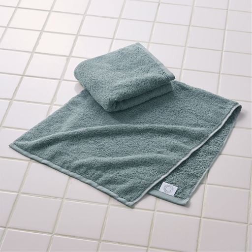 ダークグリーン