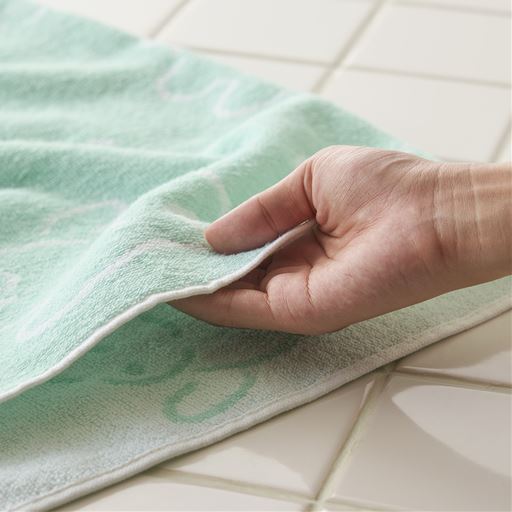 普段使いしやすいほどよい厚みです。