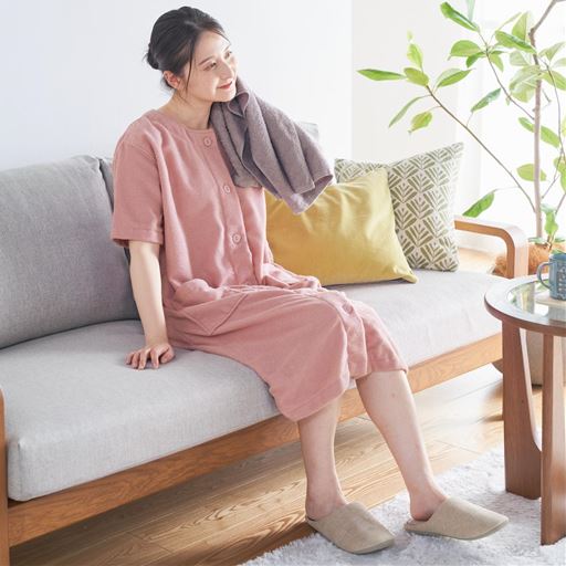 スモークピンク(Mサイズ)<br>濡れたまま素肌に羽織ってスッと吸水、サラッと快適!