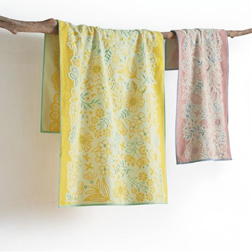 イエロー/バスタオル・ピンク/フェイスタオル<br>目にも肌にもふんわり優しい!