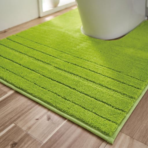 アップルグリーン ロング(横70×縦90cm)<br>毛足の長短で表現したラインがアクセント。