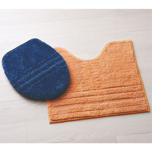 ピーチオレンジ M (横60×縦55cm) ※商品はトイレマットです。<br>落ち着いた色合いからやわらかなパステル調まで、幅広いカラーを揃えました。