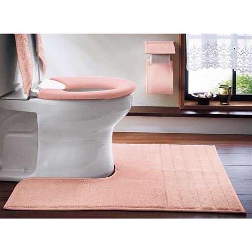 スィートピンク ロング(横70×縦90cm) ※商品はトイレマットです。 <br>お好きなカラーに統一したコーディネートもおすすめです。