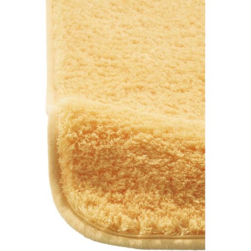 ライトオレンジ<br>ボリューム感のあるふわふわの毛足。