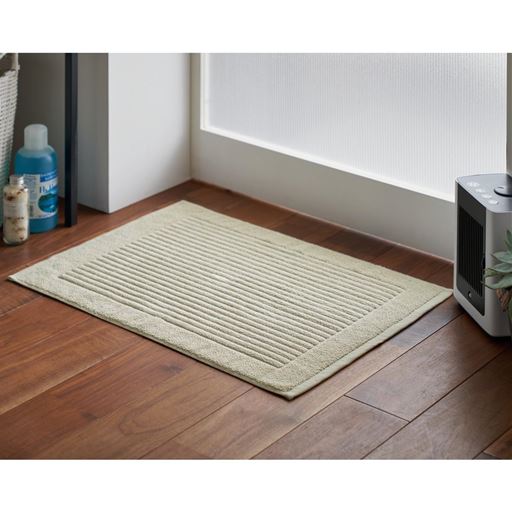 グレー(横70×縦50cm)<br>繰り返し洗ってもパイルが立ち、艶を失わない上質感。