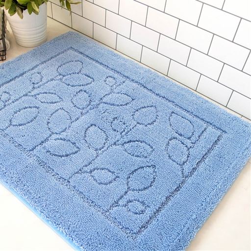 ブルー<br>シンプルなリーフデザインがバスルームのアクセントに。