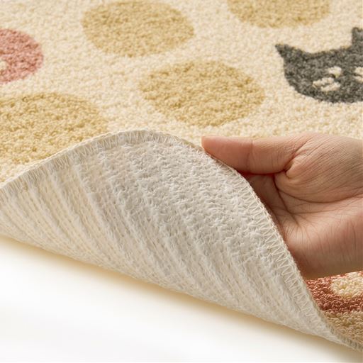 裏面はすべりにくい加工。