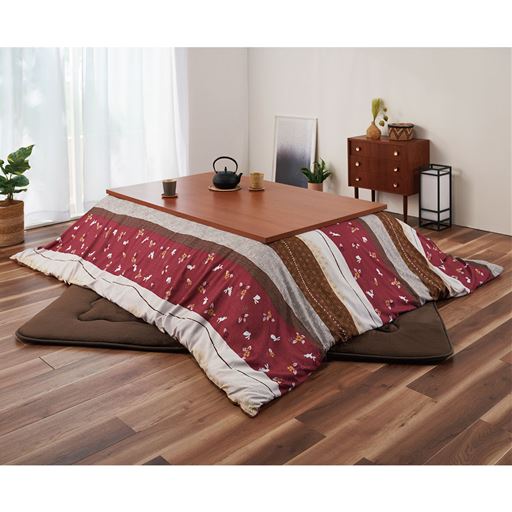 ピンク(長方形L)<br>うさぎ柄で和みの空間を演出。