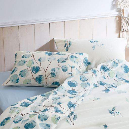 C (リーフ柄/ユーカリ)<br>ガンガン洗えて、乾きも速い! 綿混素材の枕カバーです。