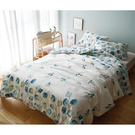 C (リーフ柄/ユーカリ) ※商品は枕カバーです。<br>寝室を涼しげに演出してくれる優しい雰囲気のリーフ柄。