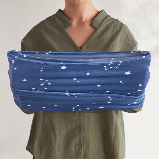 B(スター)<br>縦にも横にも伸びるストレッチ素材を使用。