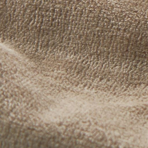 生地拡大(ブラウン・ベージュ)<br>みっしりなめらかな綿100%ベロア。生地の土台に吸湿発熱機能をプラスしました。