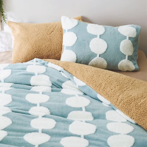 ブルー<br>気分がほっこりするかわいい北欧柄のあったか枕カバーです。