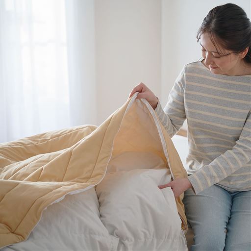 冬はお手持ちの布団を入れて、あたたかな布団カバーとして使えます。