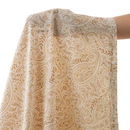 季節を問わず一年中使えるほどよい厚み。