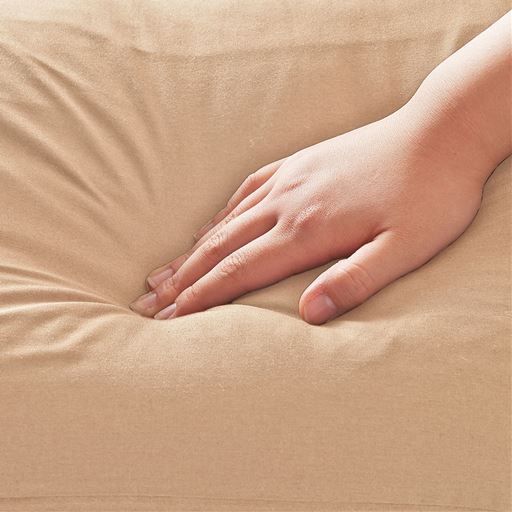オークベージュ<br>さらりとした肌ざわりで気持ちいい、綿100%素材。