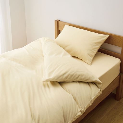 アイボリホワイト※商品は枕カバーです。<br>※掛け布団カバーはCR-753、ボックスシーツはCZ-665を使用しています。